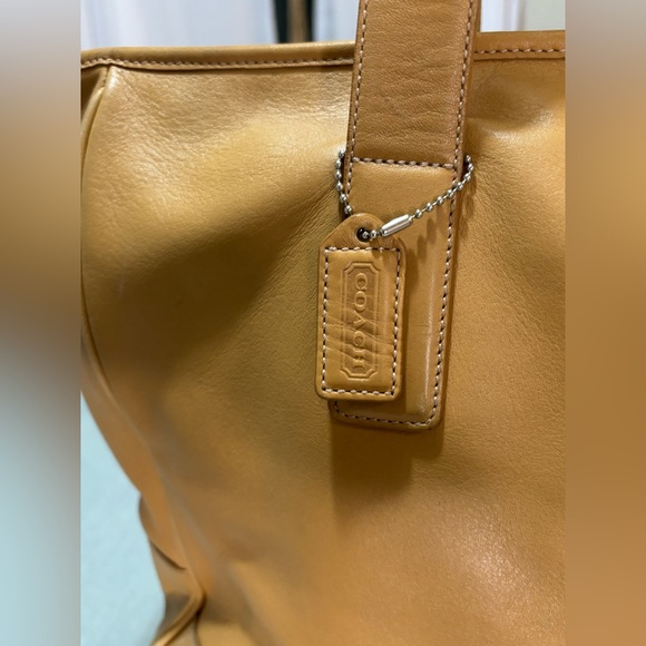 Coach Tan Hampton 5098 Leather Tote Bag - Picture 2 of 16
